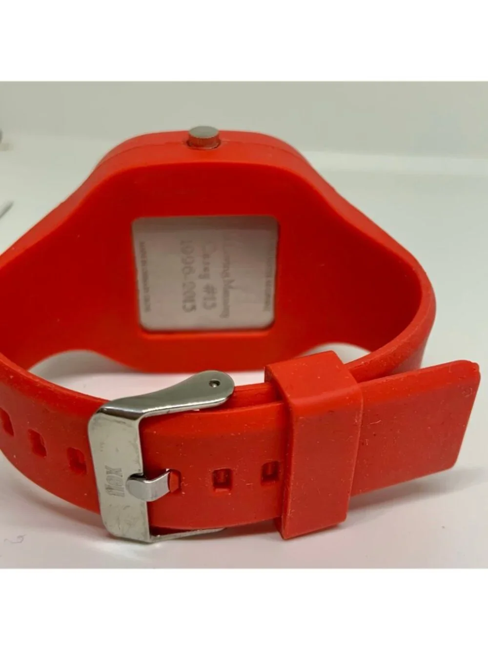 Flex quartz analog unisex watch 44mm square case black dial red band running